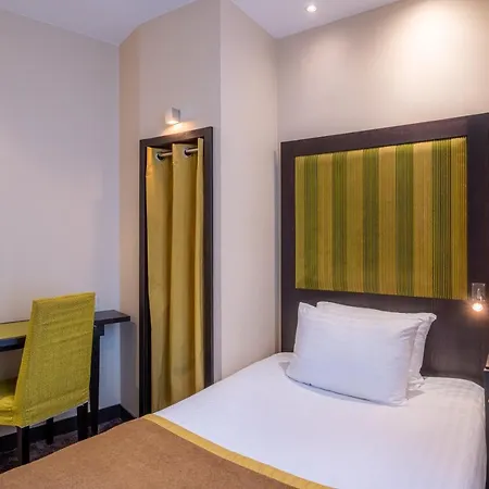 Hotel Courcelles Etoile 3*