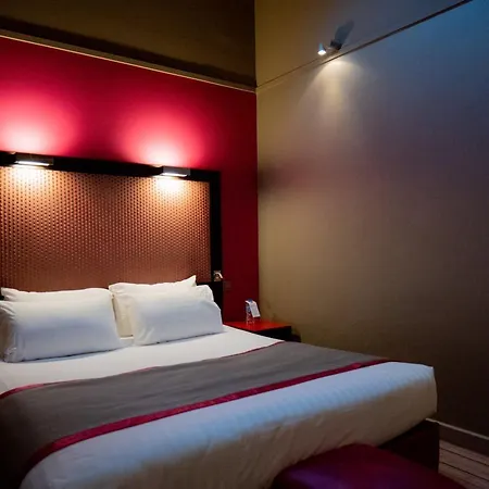 Courcelles Etoile 3*