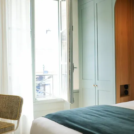 Courcelles Etoile Hotel 3*