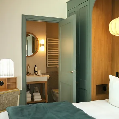 Casimir 4* Παρίσι