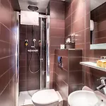Hotel Courcelles Etoile
