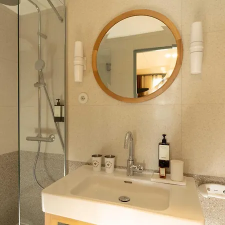 Courcelles Etoile Hotel 4*
