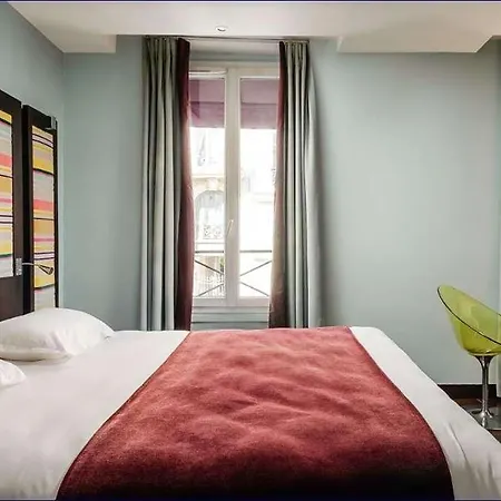 Hotel Courcelles Etoile 3*