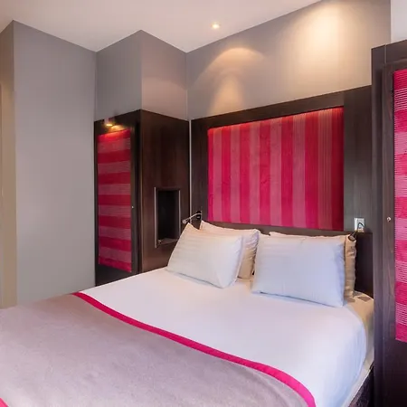 Courcelles Etoile 3* Paris
