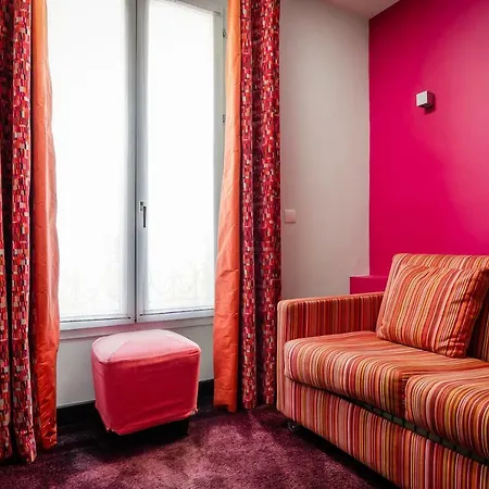 Courcelles Etoile Hotel 3*
